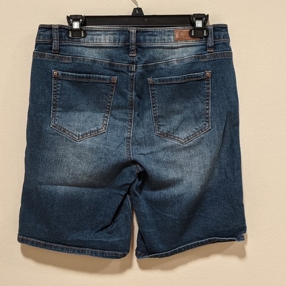 Tinseltown Denim Distressed Shorts Junior's Size 9 - Picture 7 of 9
